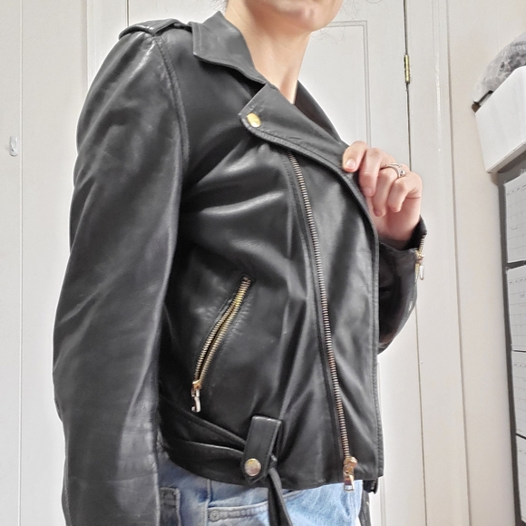 Danier leather jacket - Picture 2 of 8